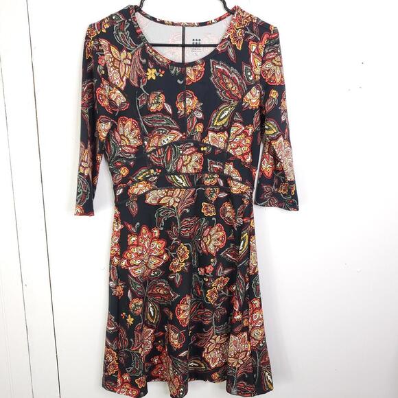Title Nine Dress Womens Small Colorful Flowers Fit Flare Skater Scoop Neck - Picture 1 of 10
